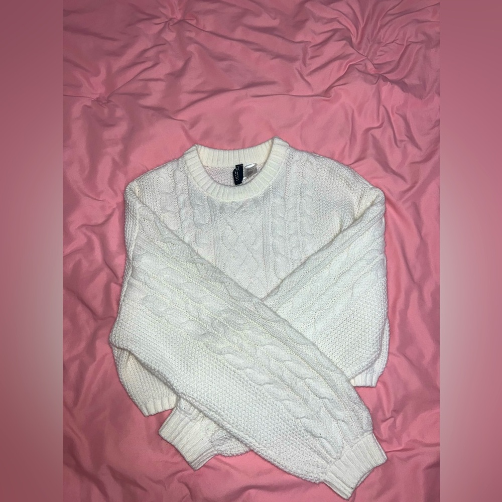 H&M white knit cropped sweater